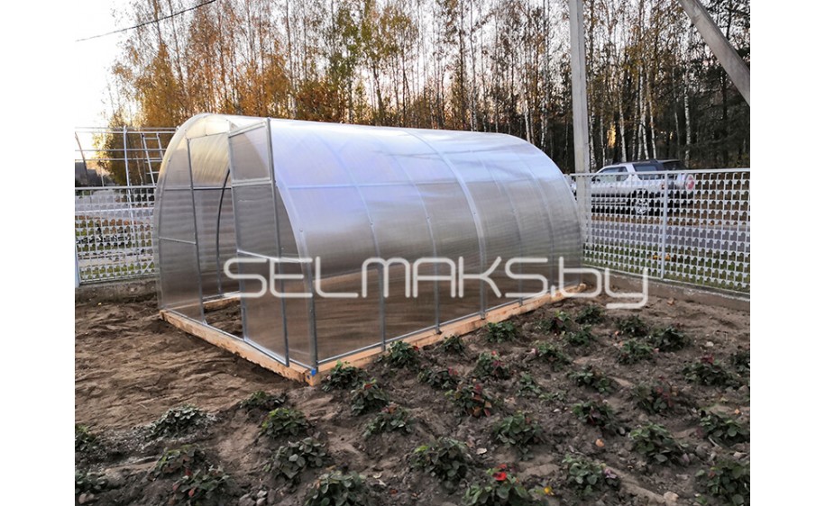 Теплица «АгроЛюкс» 10 метров с поликарбонатом Скарб 6 мм 0,86 кг/м2