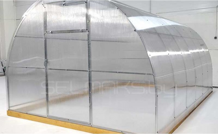 Теплица «Агрохит» 4 метра с поликарбонатом Экосот 4 мм 0,42 кг/м2
