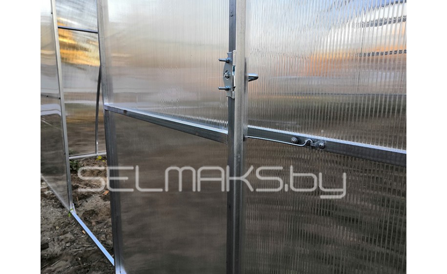 Теплица «Агросила» 3,3 4 метра с поликарбонатом Экосот 4 мм 0,42 кг/м2