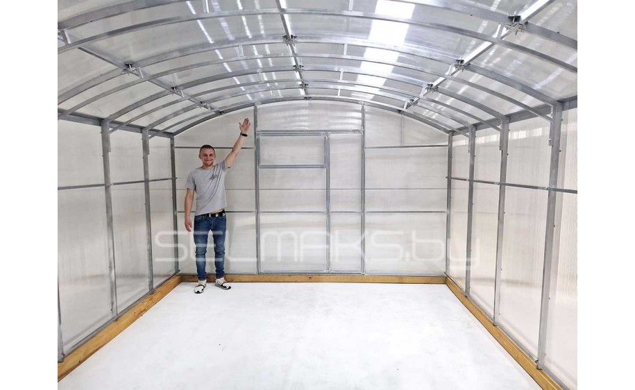 Теплица «Прямостенная 3.5 Плюс» 10 метров с поликарбонатом Скарб Про Люкс 4 мм 0,80 кг/м2