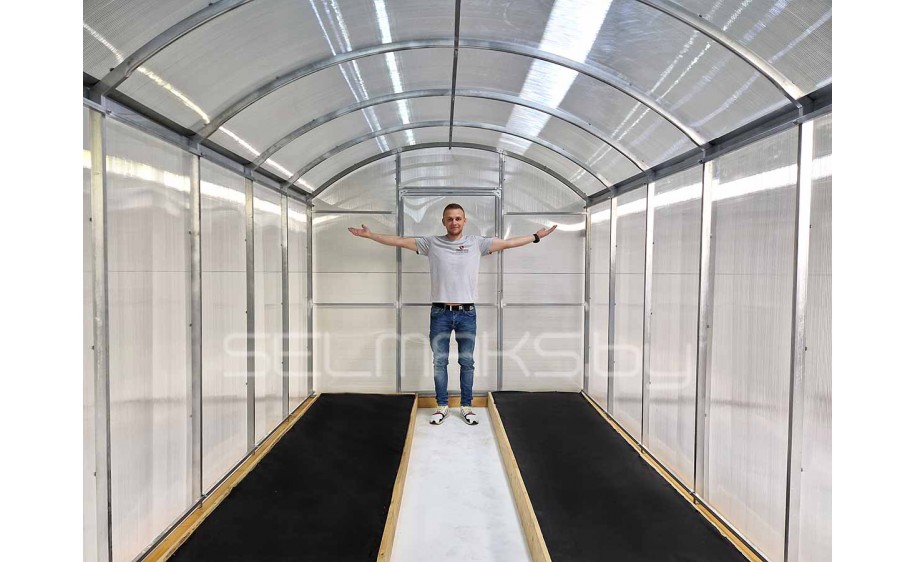 Теплица «Прямостенная 2.5» 6 метров с поликарбонатом Скарб Про Люкс 6 мм 1,30 кг/м2